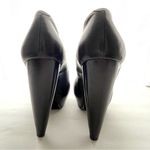 Black heels with cut out of heel all leather made in Portugal Size 6 Photo 6