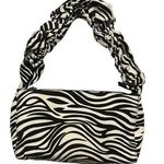 SheIn black and white zebra print shoulder bag Photo 0