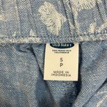 Old Navy  Floral Blue and white Women's Shorts size small Photo 2