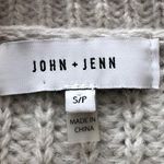 John + Jenn  chunky knit sweater Sz small Photo 2