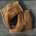 Wonderly NWB  Wedge Heel Booties Size‎ 9 Women tan suede Zip Up Photo 0