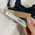 SKIMS  WEIGHTLESS SCOOP BRA SHADE ONYX SIZE 30B NWT Photo 5