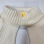 superdown Frankie Keyhole Top in White XS Photo 7