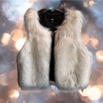 Faux Fur Vest with faux leather size Medium White Photo 7