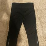 GapFit Capri Black Leggings Photo 1