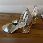 Lilly Pulitzer Amber Lynn Gold Embellished Block Heels Sandals Shoes Women’s 9.5 Photo 2