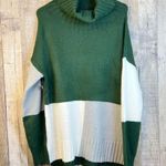 Large Unbranded Turtleneck Long Sleeve White Gray Dark Green Sweater Photo 0