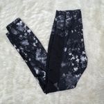 Lululemon Rise and Flow Pant (Full-On Luxtreme) Dusk Dye White Black Size 4 Photo 1