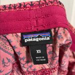 Patagonia ๐ Pink Print W's Baggies Shorts - 5" Photo 4
