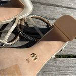 Badgley Mischka  Marilee Heels in‎ champagne size 5.5 Photo 9