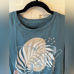 MTV Music Television Women’s Blue Palm‎ Leaf T Shirt Size XS Photo 3