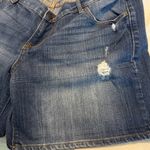 Old Navy  Boyfriend Distressed Denim Jean Shorts Women’s Size 14 Blue 6” inseam Photo 8