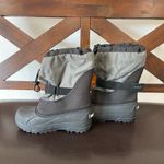 Columbia 200g Isolant snow boots in a size 5 Photo 3