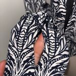 Tommy Bahama NWOT Beautiful  Black White Pineapple Stretchy Athletic Golf Shirt S Photo 4