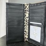 Jessica Simpson  Frankie Trifold Pink Zip Around Wristlet New With Tag Photo 2