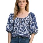 Joie  SHORT SLEEVE BLUE PRINT CROPPED TOP S Photo 0