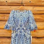 LARA Embroidered Cape Sleeve A Photo 6