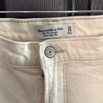 Abercrombie & Fitch Abercrombie Jeans Ultra High-Rise 90s Straight  Photo 1