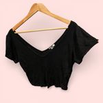 Bozzolo Cute black open v-neck Y2K style micro-ribbed crop top flirty coquette Photo 1