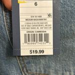 Target  size 6/ size 28r vintage midi blue jean shorts Photo 2