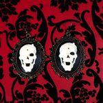 Skull Steampunk Gothic Victorian Cameo Earrings – XLRG, Bronze Tone Metal Brown Photo 1