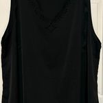 Bloomchic Womens Made for Your Curves Black Cut off Pattern Neckline Tank Top 30 Photo 0