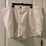 Universal Threads Universal Thread Women's Plus White Jean Midi Shorts Size 26 Photo 0