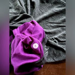 Lululemon Women’s  Run: Back On Track Tank Top Black Tender Violet Grey 8 EUC Photo 3