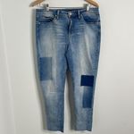 Bandolino  lisbeth raw ankle hem patchwork dyed Capri jeans.  Size 10. Photo 7