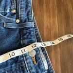 Madewell  Curvy High-Rise Denim Shorts in Canterdale Wash size 32 AJ244 Photo 8