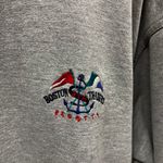 Boston Traders Vintage Y2K Red Stripe Gray Crewneck Embroidered Sweatshirt Large Photo 1