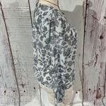Gap  floral long sleeve top size medium. Photo 1