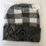 Black n White Buffalo Plaid Hat Photo 1
