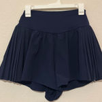 Navy Women's Pleated Shorts Blue Size undefined Photo 0