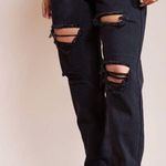 Pretty Little Thing Plus - Distressed Mom Jeans In Washed Black Photo 5