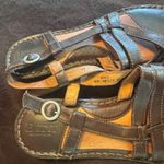 Born Brown Womens Size 9 Leather Thong Sandals Strappy Comfort Casual Shoes Photo 2