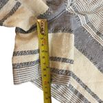 Artisan NY  shorts blue white striped size 4 linen blend pockets Photo 5