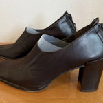 Donald J‎ Pliner Women's 8.5M Brown Slip On Chelsea Chunky Heel Shoes Size 8.5 Photo 0