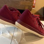 Under Armour  Womens UA Slingride 2 Running Shoes Size 8 Berry & White Photo 6