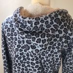 Boden Sherpa lined leopard print jacket with hoodie size 8 Gray Photo 8