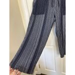 Gap  Linen Blend Navy Striped Cropped Pants Size Large Casual Coastal Boho Travel Photo 6