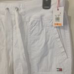 Tommy Hilfiger NEW women's below knee capri shorts NWD imperfect, loose threads Photo 2