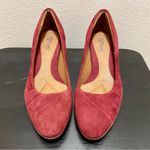 Elegant Burgundy Suede Heels EüroSoft by Sofft Size 8 M Purple Photo 4