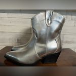 London Rag Wales Metallic Western Boots in size 6. New without box Silver Photo 1