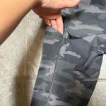 Athleta Black Grey Camo Ultimate 7/8 Tight Leggings Small High Waist Pocket Logo Photo 7