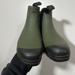 Everlane Rubber Chelsea Boots Olive Green Black Rain Boots Size 7 Photo 2