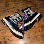 Sorel  Tivoli plaid plaid purple lace up 9.5 winter boots Photo 2