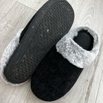 Isotoner Women’s Black and Gray House Slippers Photo 2