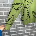 Aelfric Eden Green Dinosaur Print Sweater - See Measurements ๐ Photo 8