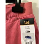 Lee  Flex-To-Go Skimmer Capri Pants Womens 18 Medium Coral Mid Rise Cargo Pants Photo 8